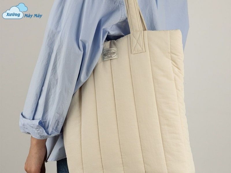 túi tote vải canvas chần bông thời trang