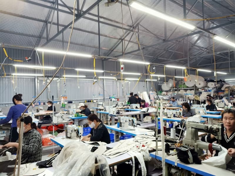 đội ngũ nhân viên xưởng xưởng mây mây