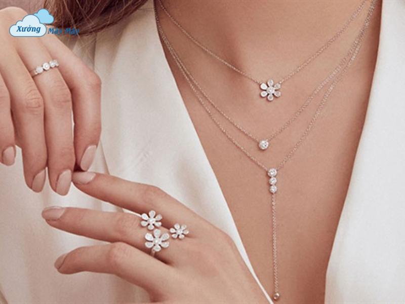 tang qua sinh nhat cho ban nu tang qua sinh nhat cho ban nu